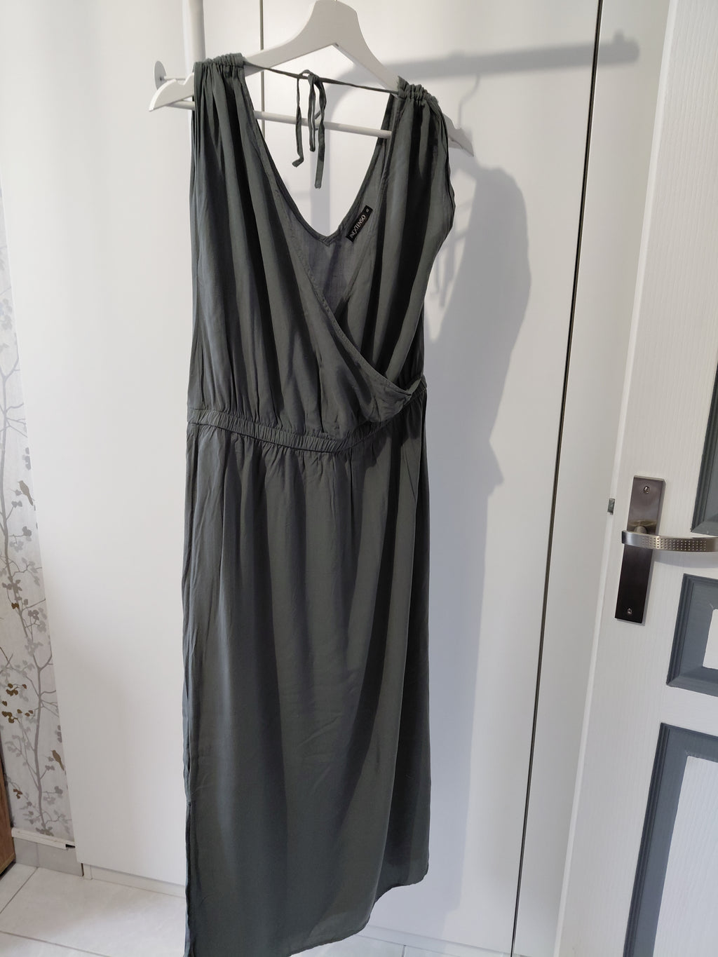 Robe légère sans manches in extenso