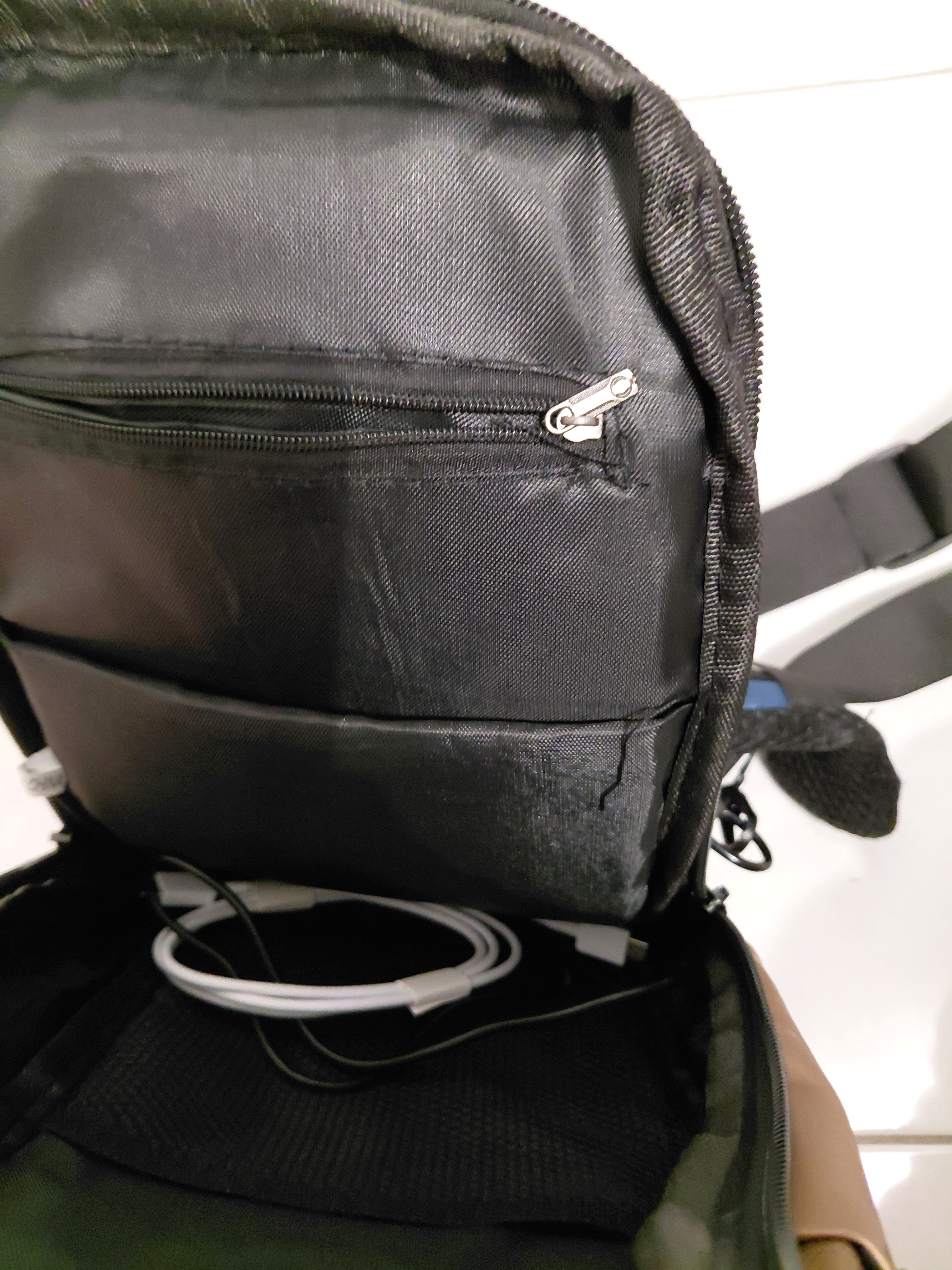 Saccoche avec chargeur Usb