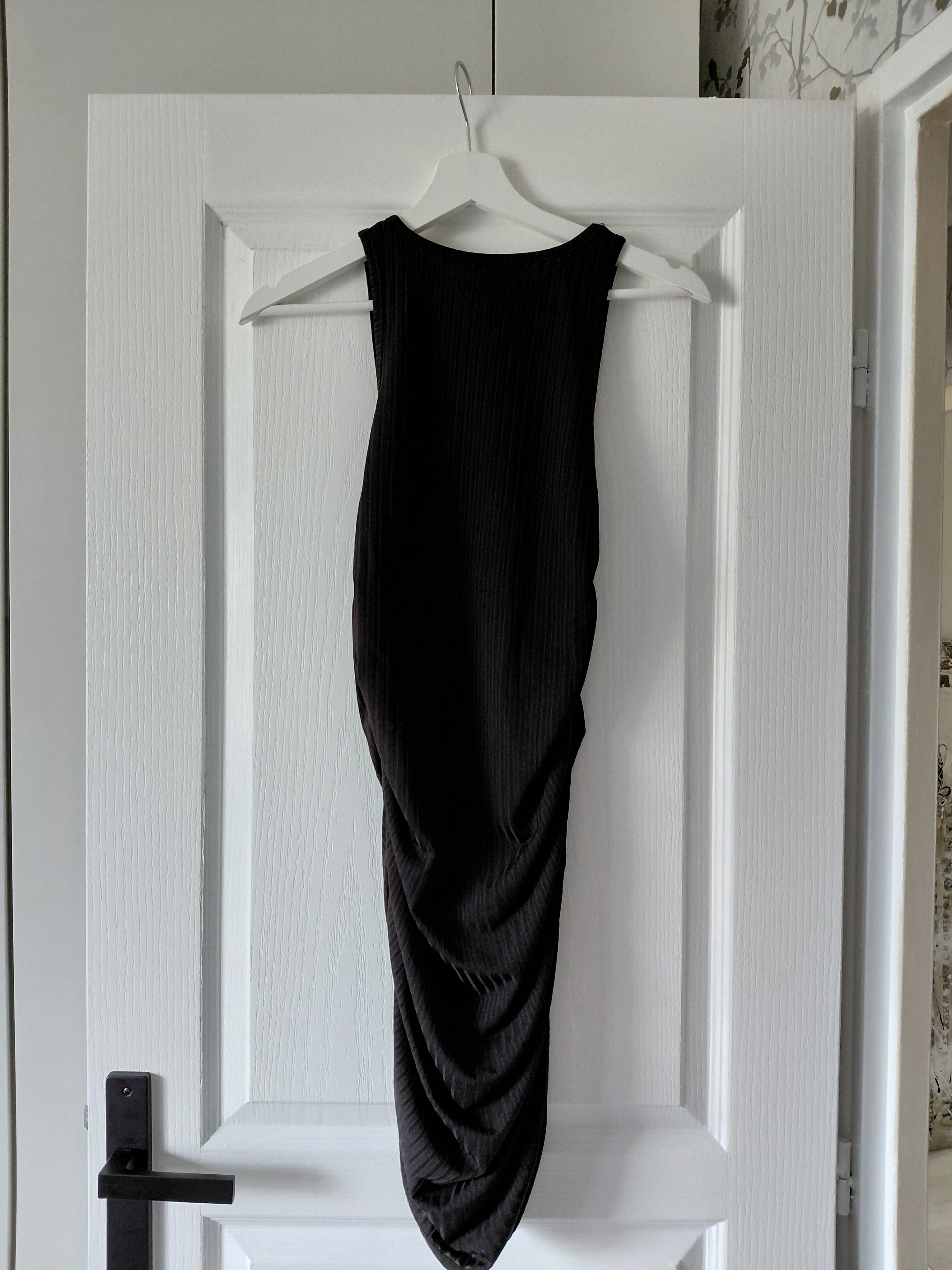 Robe longue sans manches