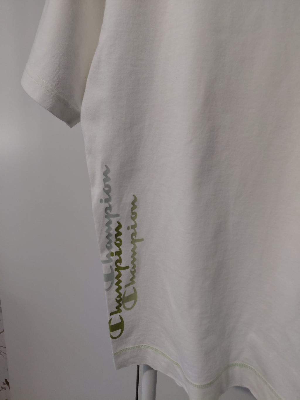 Tee-shirt champion