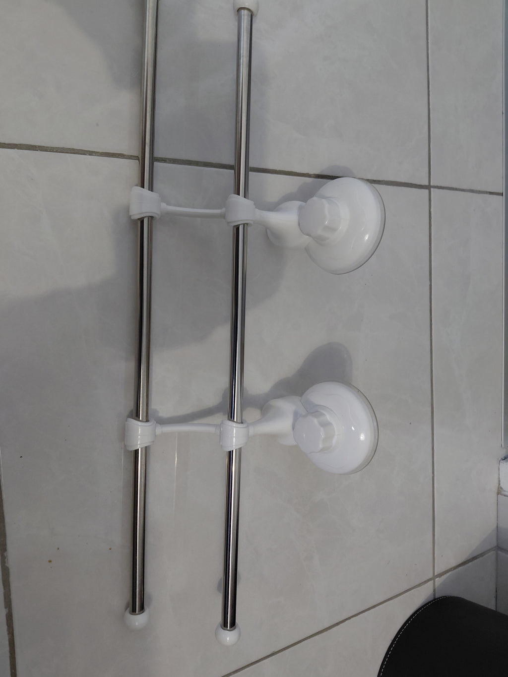 Support ventouse barre salle de bain