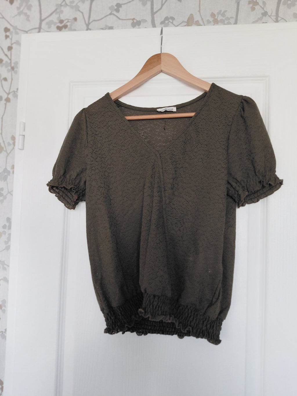 Tee-shirt Cache cache