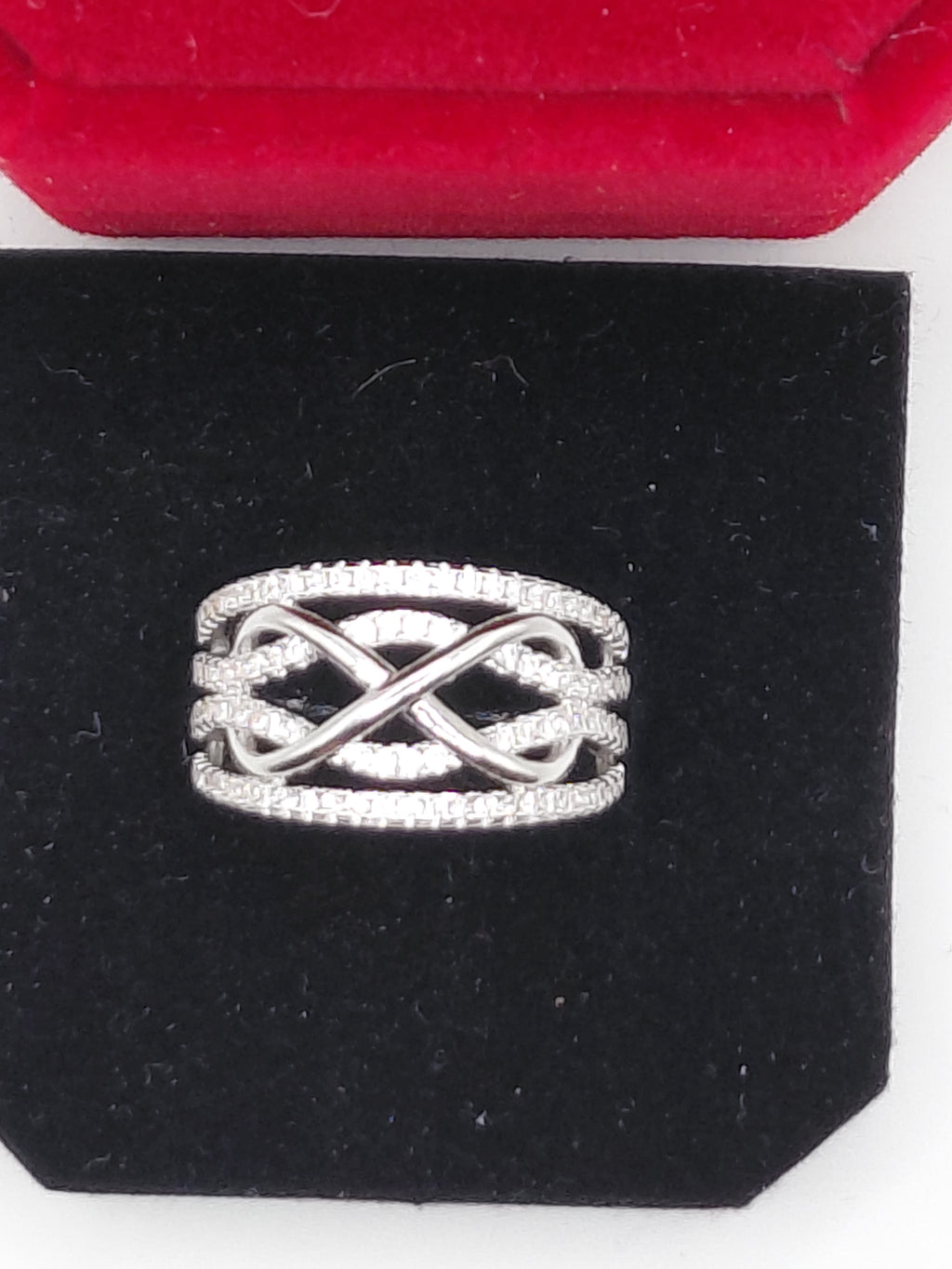 Bague entrelacée