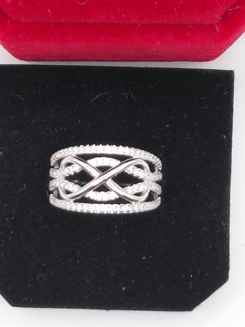 Bague entrelacée