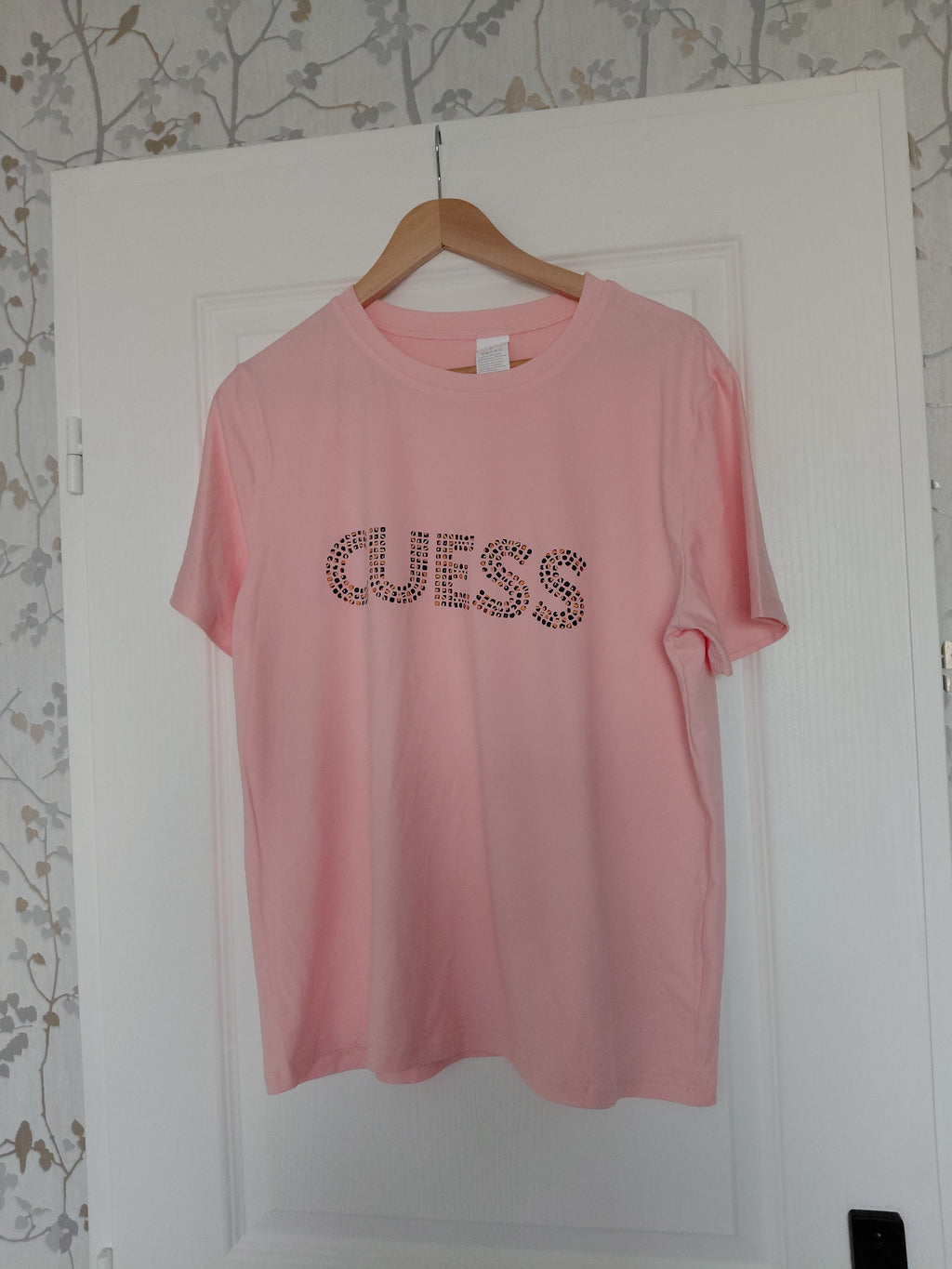 Tee shirt imitation guess