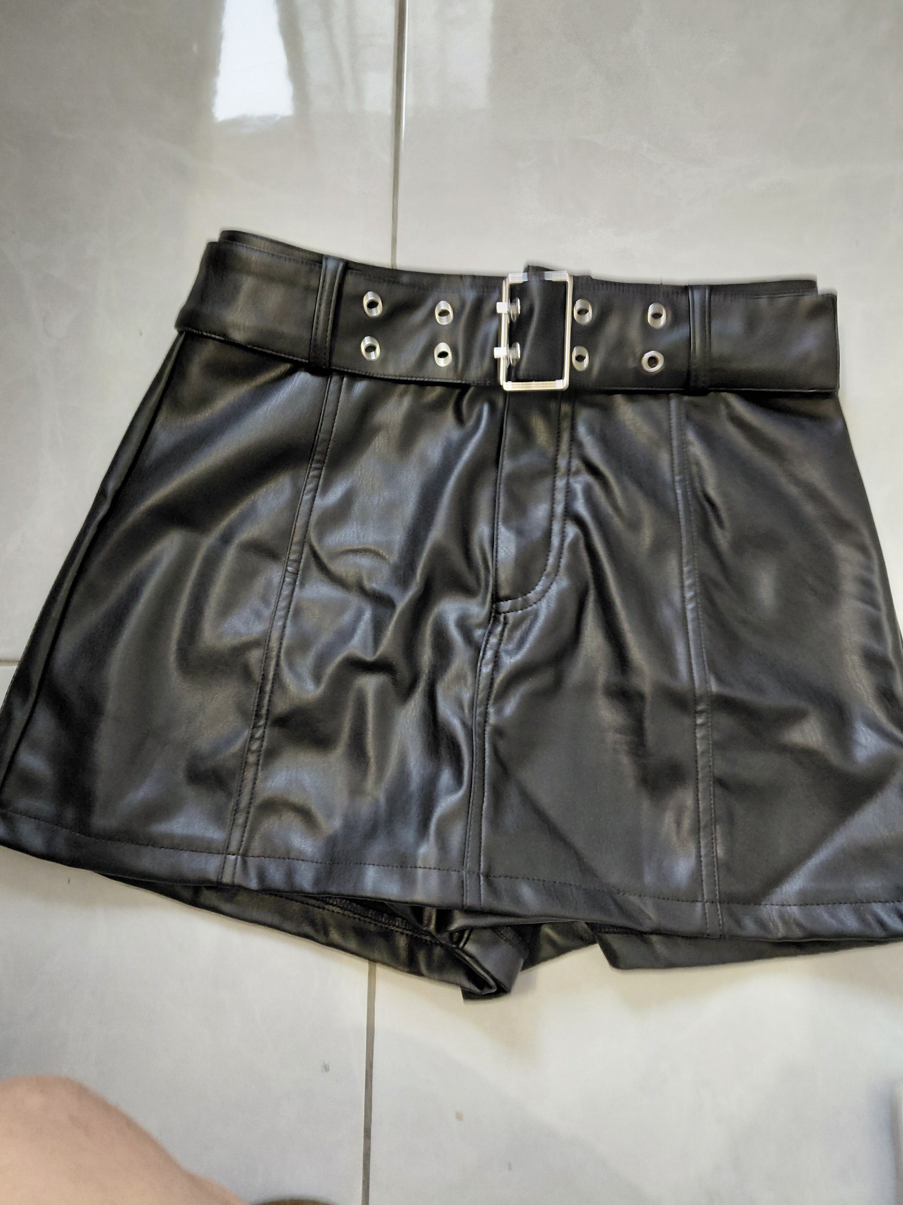 Short femme similicuir Jennyfer