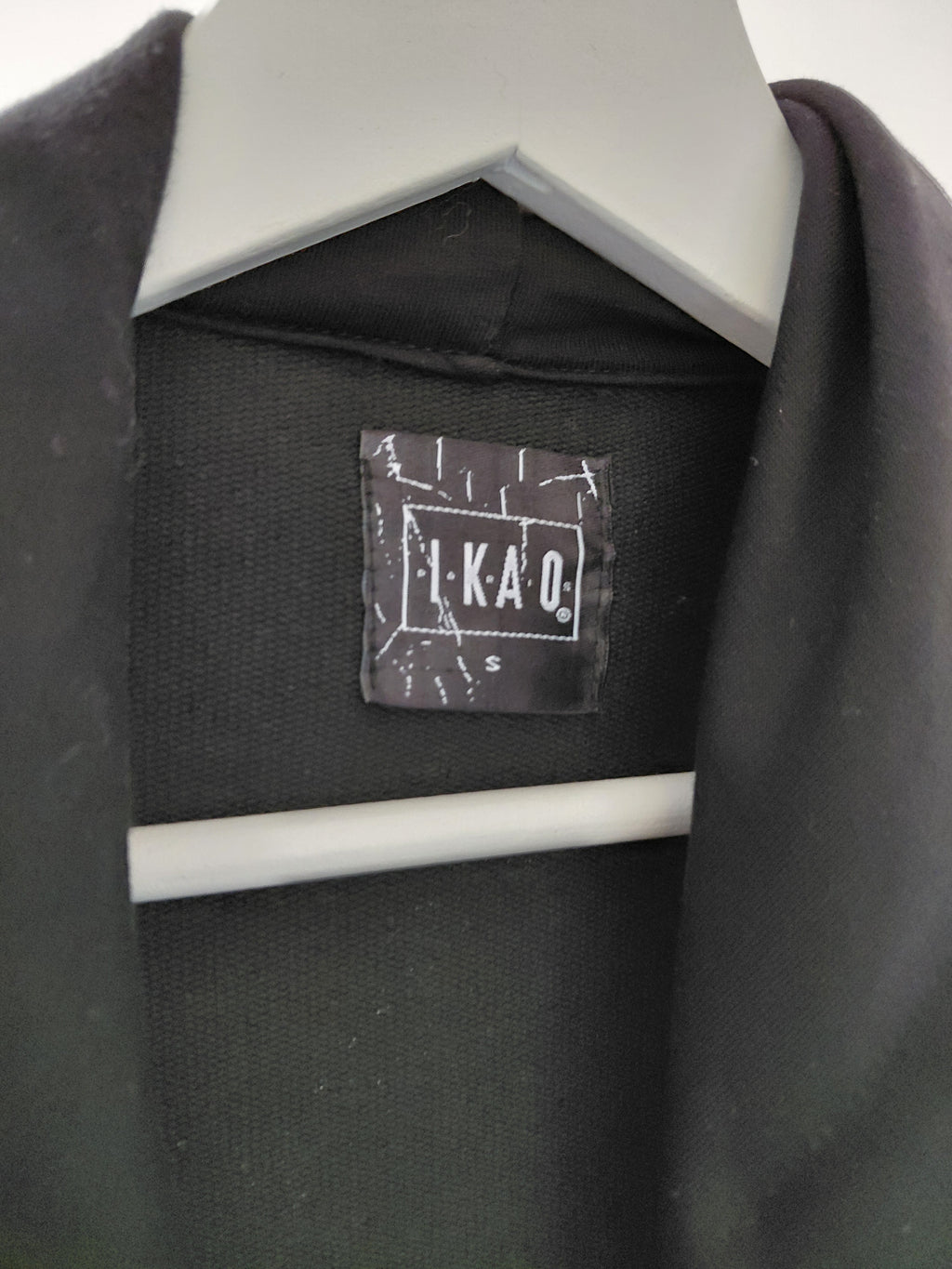 Veste a capuche ikao